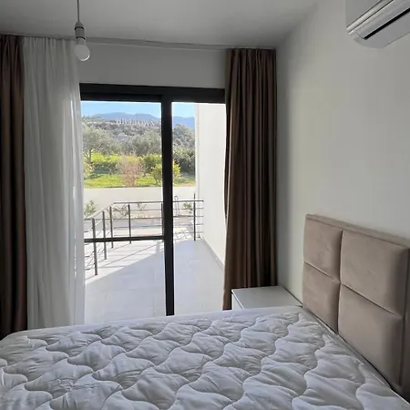 Siesta Beachfront Apartament *