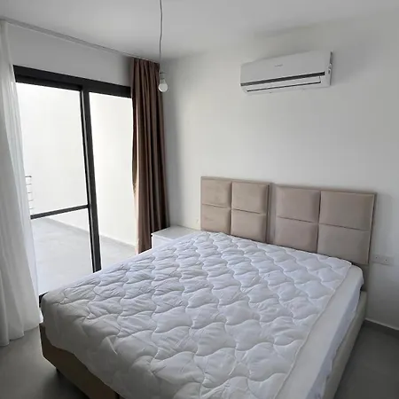 Siesta Beachfront Apartament