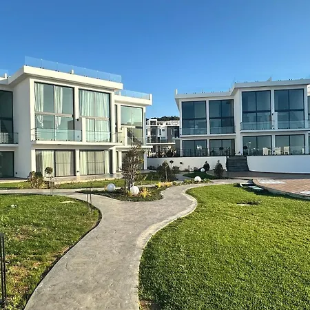 Apartment Siesta Beachfront