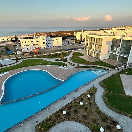 Siesta Beachfront Apartment