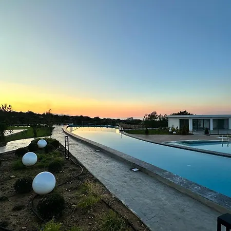 Siesta Beachfront Apartament *