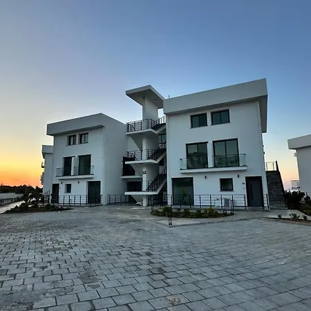 Siesta Beachfront Apartament *