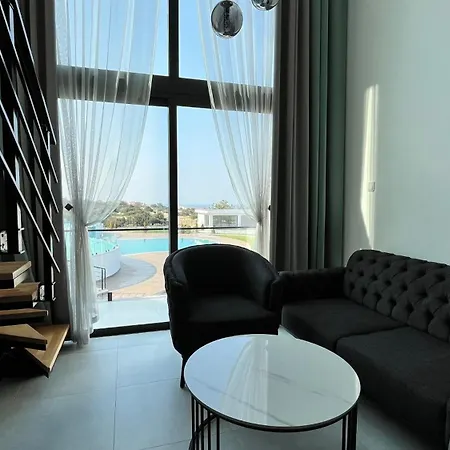 Siesta Beachfront Apartament *
