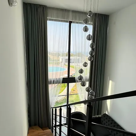 Siesta Beachfront Kirenia