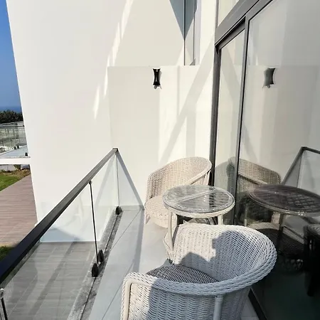Siesta Beachfront Apartament Kirenia