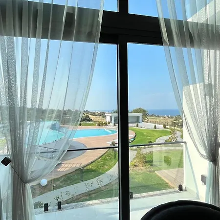 Siesta Beachfront Apartament *
