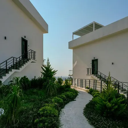 Siesta Beachfront Apartment